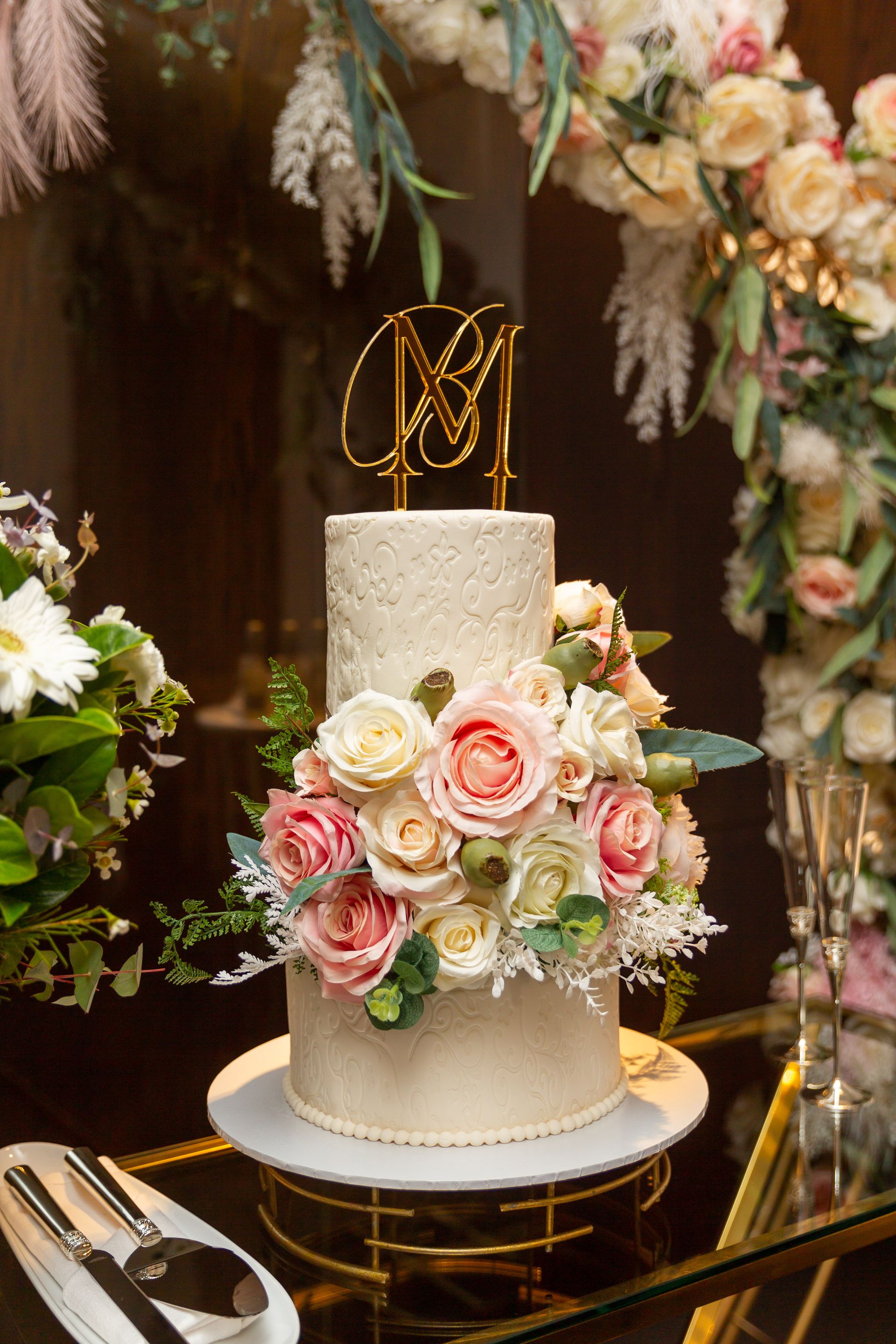 Flower wedding cake